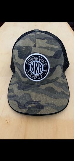 NRA MEN'S CAMO NRA DEFENDING LIBERTY 🗽 & PATCH MESH BACK CAP