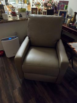 Brand new RECLINER