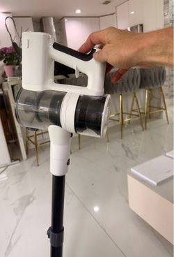 Portable charging vacuum