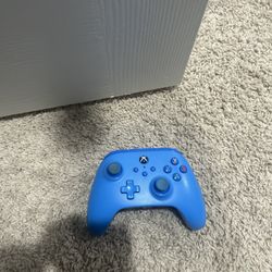 Blue Xbox Wired Controller
