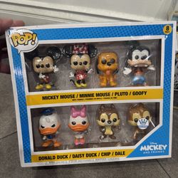 Funko Disney Mickey & Friends 8-Pack Funko Exclusive.