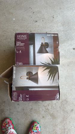 Exterior wall lantern