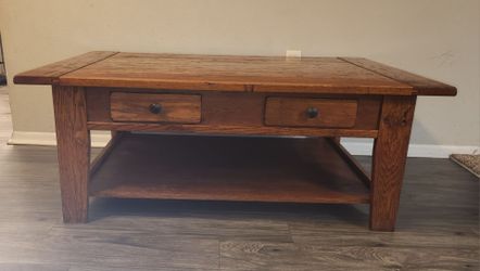 Broyhill "Attic Heirlooms " Farmhouse Oak Coffee Table