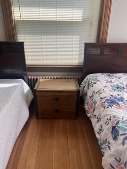 Twin bedroom