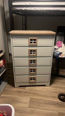 Dresser