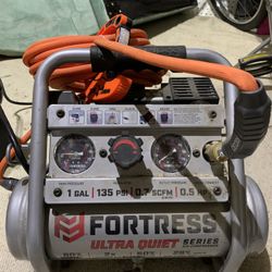 FORTRESS 1 Gallon, 135 PSI Ultra Quiet Oil-Free Hand-Carry Jobsite Air Compressor