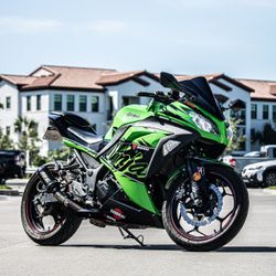 Kawasaki 2014 300 Special edition 