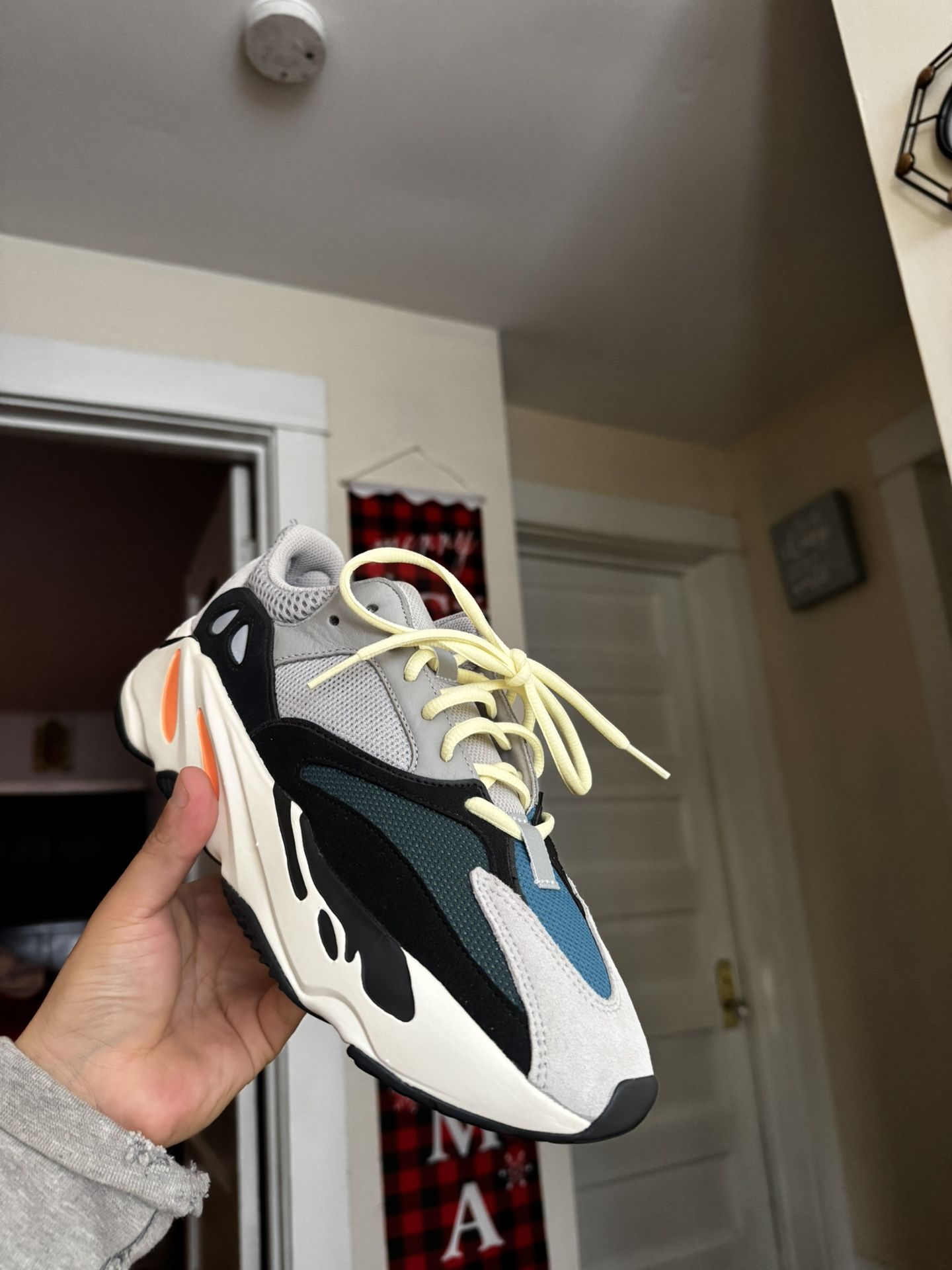 Yeezy 700