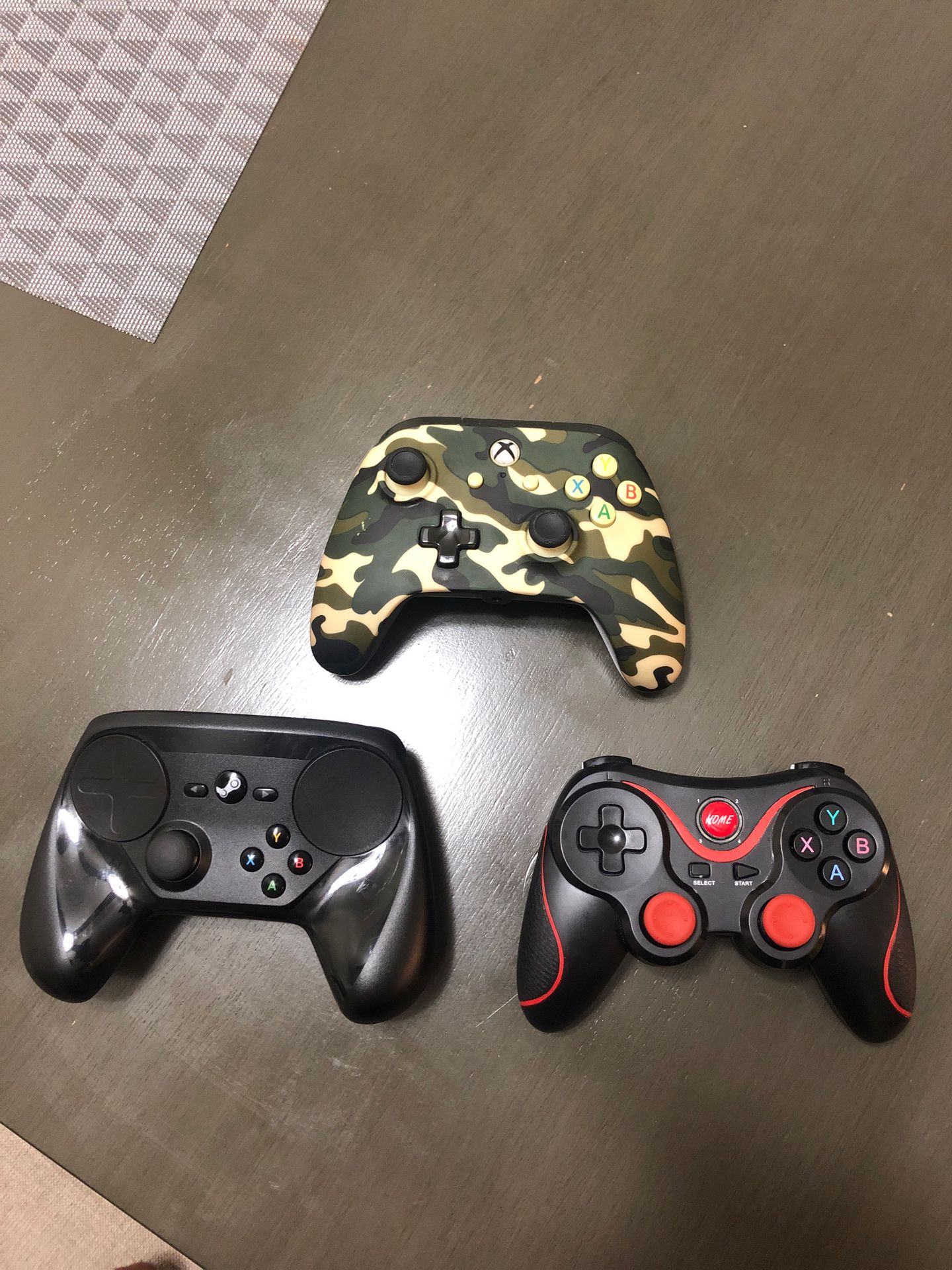 Xbox and Pc controllers *makeanoffer*