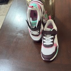 Child Size 3C Puma Sneakers
