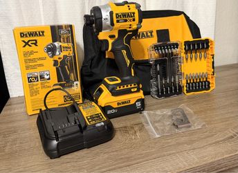 DeWalt 20V XR Brushless Impact Driver Kit