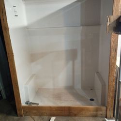 High End Shower Enclosure Never Installed 60.5"×76.75"x34"