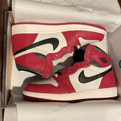 Nike Air Jordan 1 Retro High OG Chicago Lost and Found