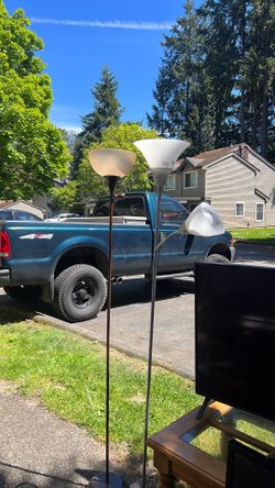 LAMPS - FREE - moving need to come before 4PM