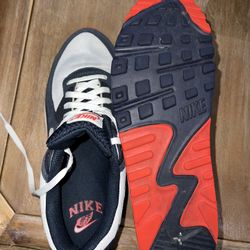 Men’s Nike Shoes. In Good Condition. Size 12