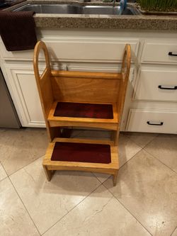 Kids Kitchen Helper