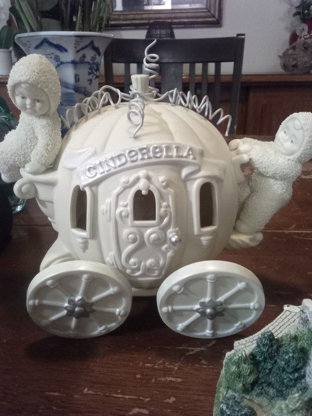 Snowbabies Cinderella Carriage Collectable