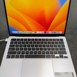 MacBook Air M2