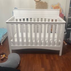 Baby Crib 