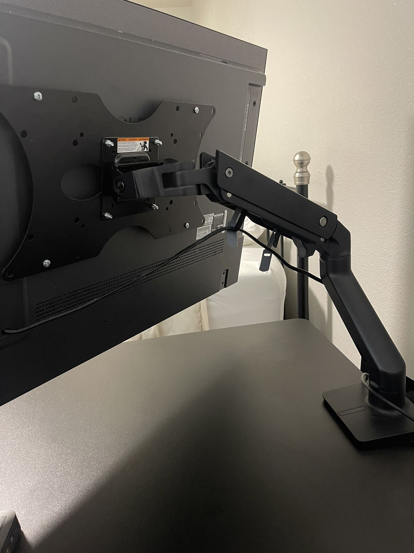 Ergotron HX Heavy Duty Monitor Arm+Free VIVO Steel Adapter