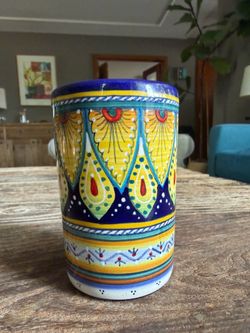 Handcrafted, hand-painted majolica ceramic cup by Ceramiche Sberna Der