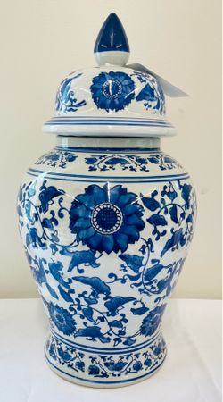 Blue & White Ginger Jar with Lid
