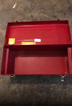 Tool box.....no name is tagged.....