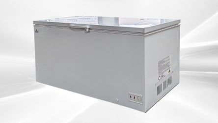 NSF 68 inch Chest freezer 20 cu ft BD650