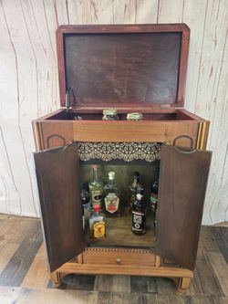 Liquor cabinet