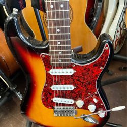 Fender Squire Strat  Electric Guitar- Sunburst