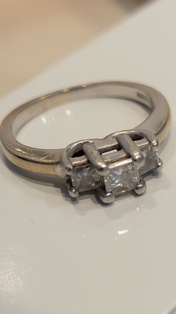3 Diamond Ring