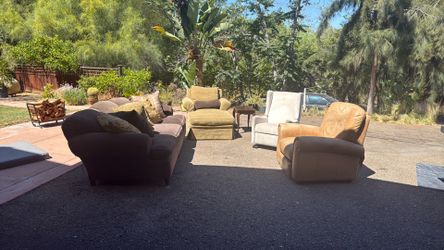 Free living Room furniture