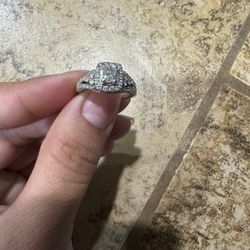 White Gold Diamond Ring 