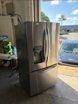 LG ThinQ French Door Refrigerator