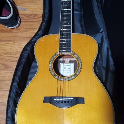 Yamaha LS-TA (Trans Acoustic) Guitar