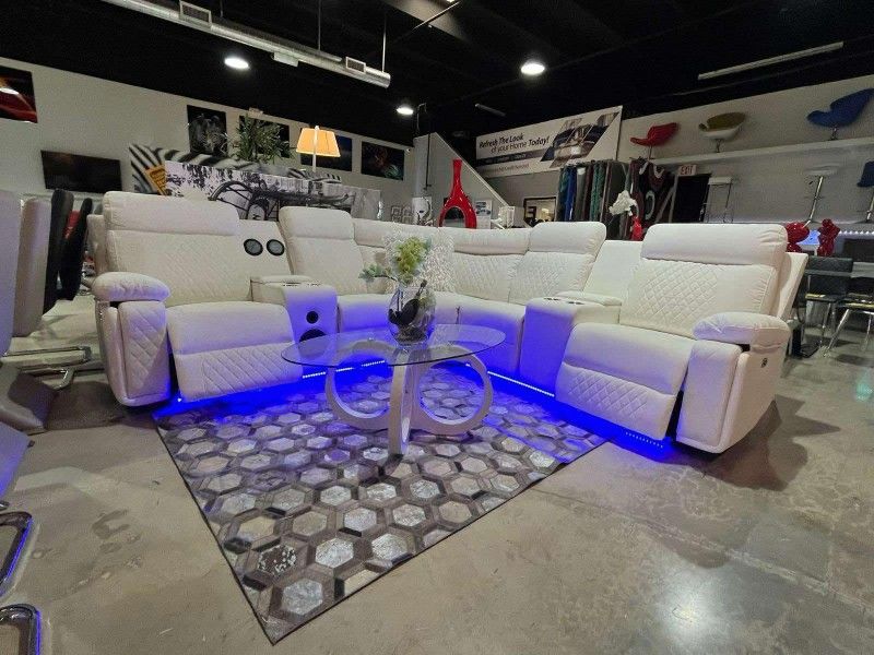 Brand New Power Reclining Sectional Sofa / Sofa Seccional Reclinable Electrico Nuevo A Estrenar ... Fast Delivery 🚚