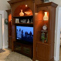 Wall Unit 