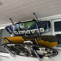 2 Wakeboarding, 1 Surfboarding And Wall Mount Bracket Set