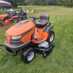 Husqvarna LGT 2654 Lawn Tractor 