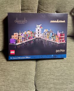LEGO Harry Potter Diagon Alley 76444