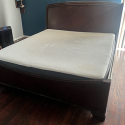 California King wooden bed frame + Casper mattress + box spring