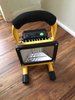 UTILITY LIGHTS - BATTERY AND OR PLUG IN