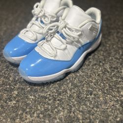 Jordan 11 Low “UNC”