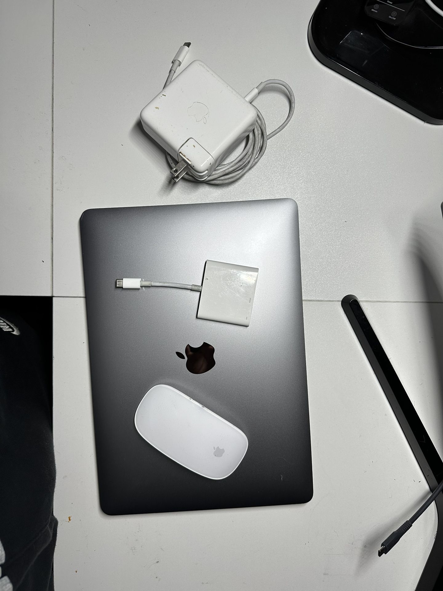 MacBook Pro 13” (2022, M2, 8GB RAM) + Charger, Mouse, & USB-C Adapter Bundle - Excellent Condition