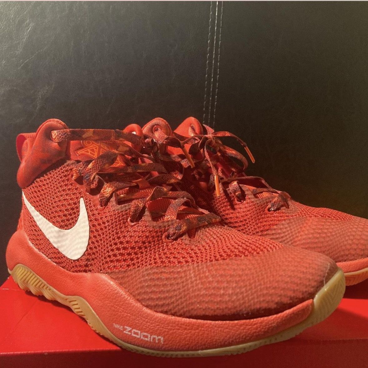 Nike Kicks off March Madness (net collectors pack) red,orange, beige, limited edition 2016