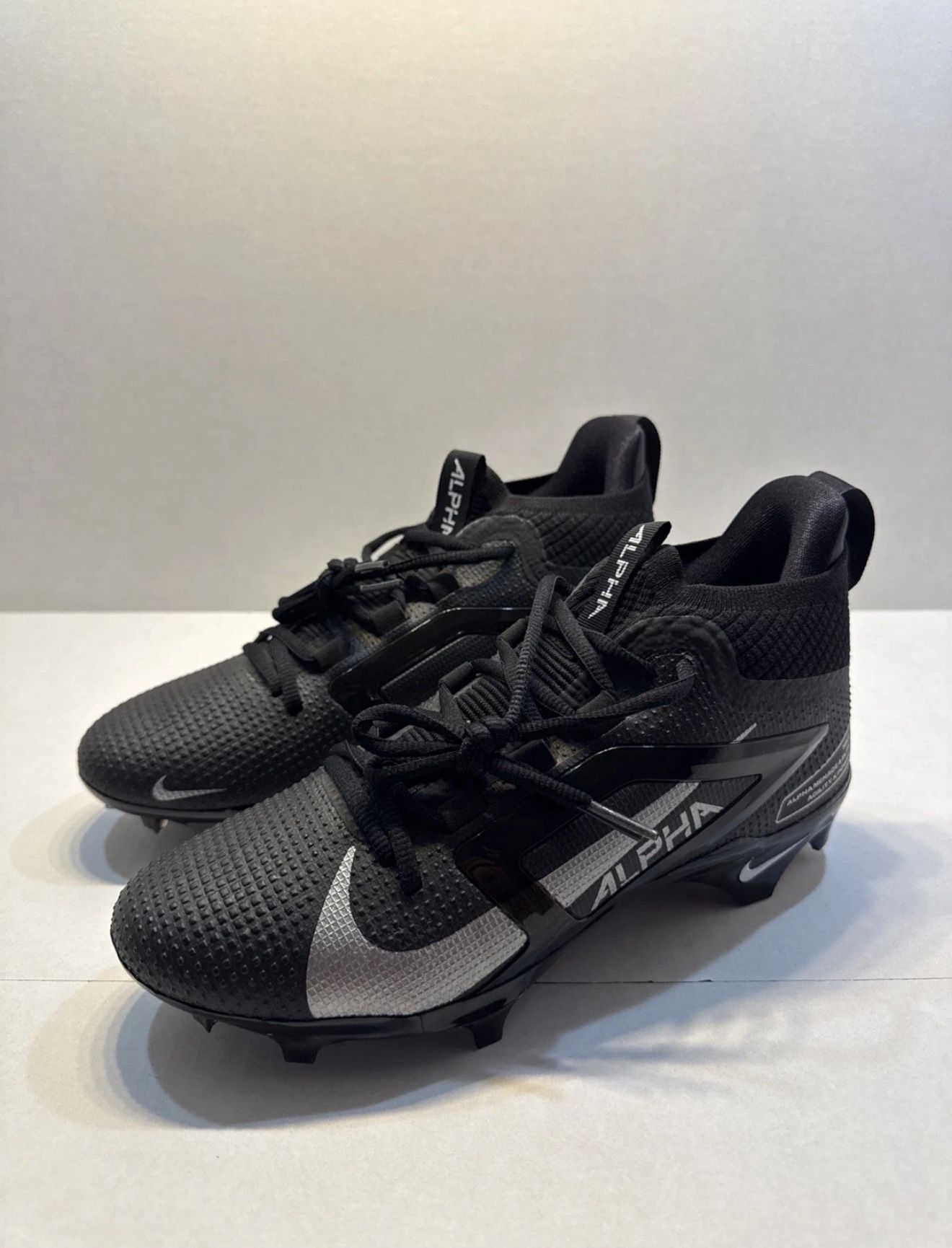 Nike Alpha Elite 4 Menace Football Cleats FD7036-002 Men's Size 7