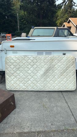 Twin mattress