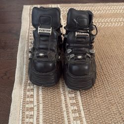 New Rock Black Boots Size 5 1/2