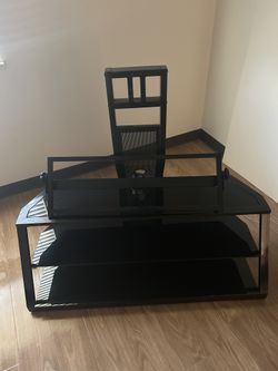Swivel mount glass tv Stand