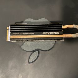 WD Black 4TB SSD (with Heatsink) – Excellent Condition